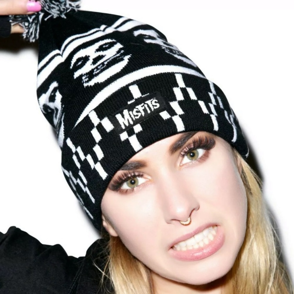 IRON FIST MISFITS SKULL PUNK ROCK WINTER BLACK